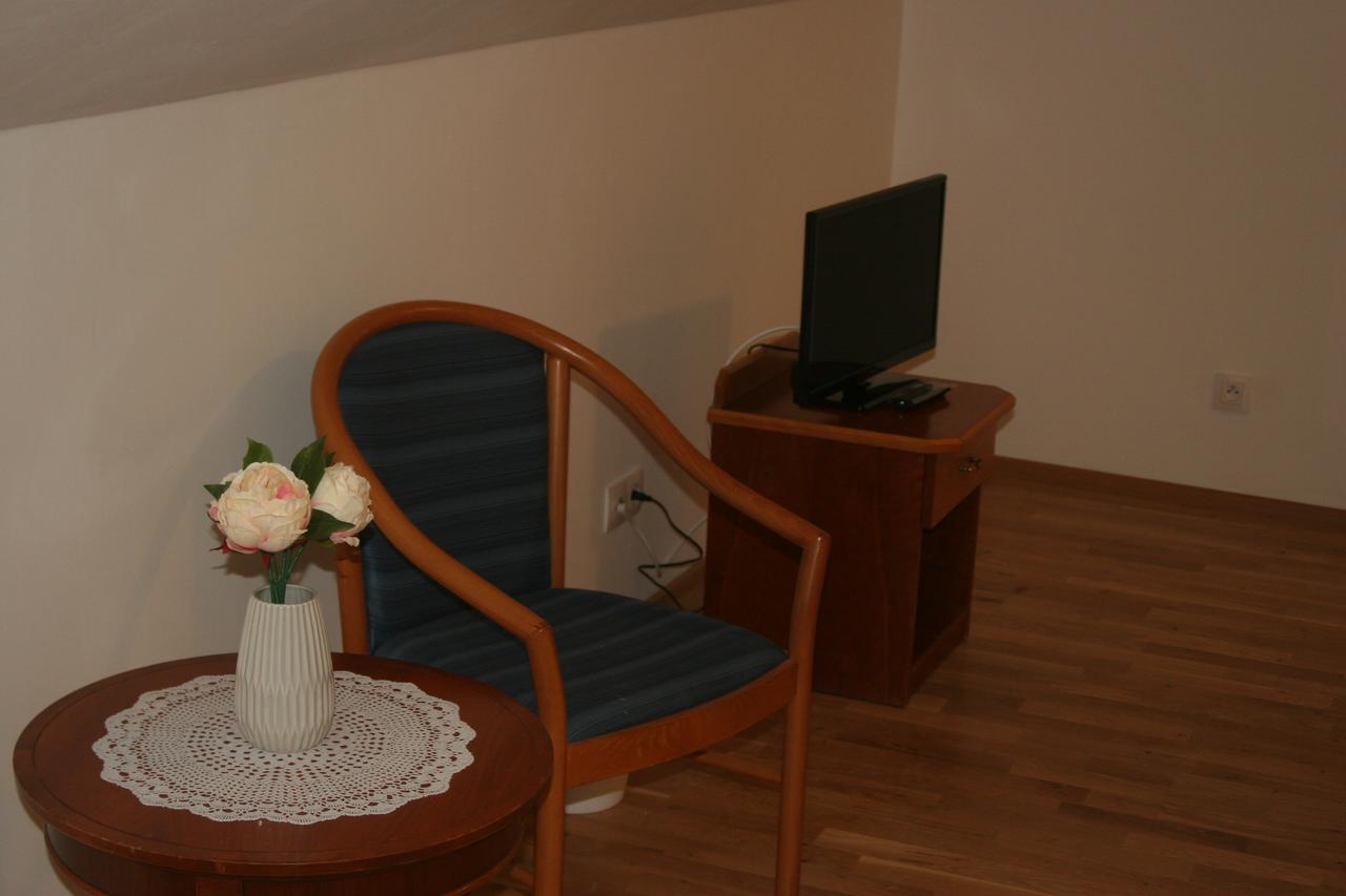 Art Star Hotel Hostivice Bagian luar foto
