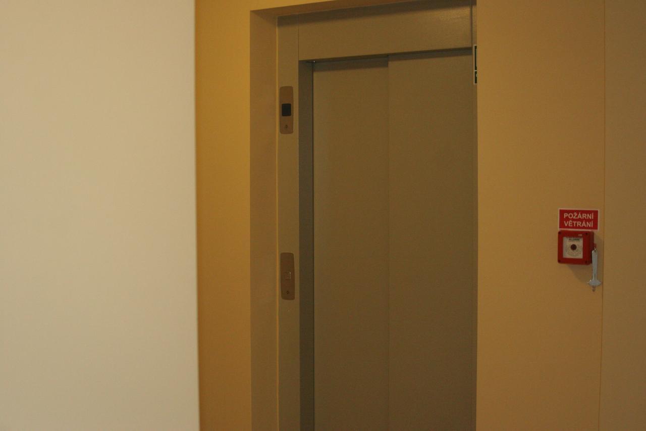 Art Star Hotel Hostivice Bagian luar foto